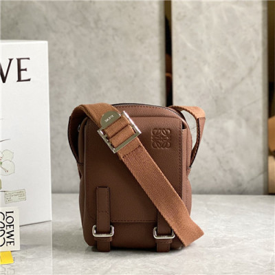 [로에베]Loewe 2021 Men's Leather Shoulder Bag,22cm,LOEB0526 - 로에베 2021 남성용 레더 숄더백,22cm,브라운