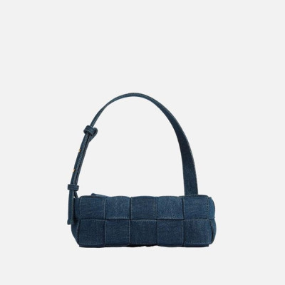 보테가베네타 남성 데님 브릭 카세트 숄더백 【매장-320만원대】 - Bottega Veneta Mens Blue Shoulder Bag - bv117x